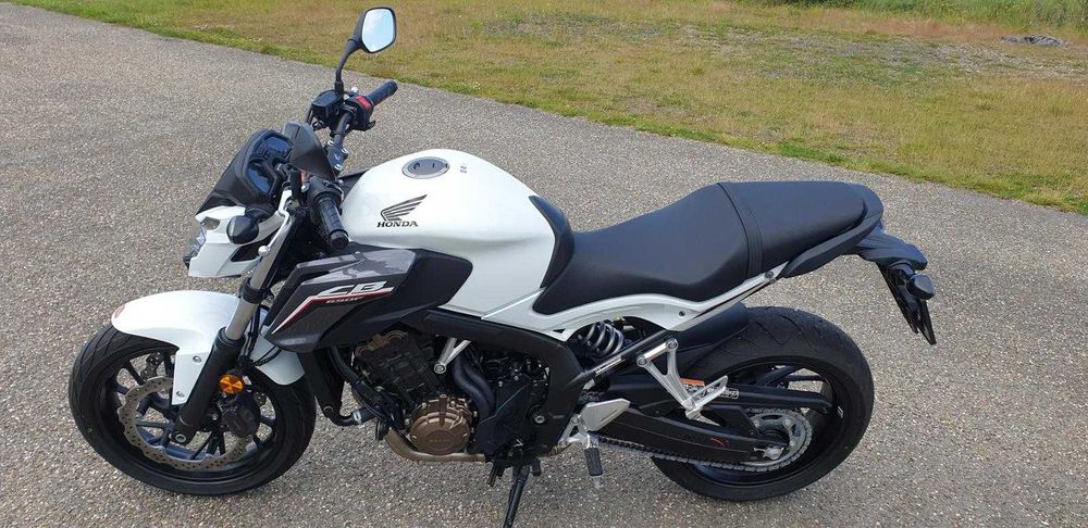 Honda CB650 F como nova