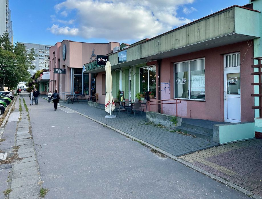 Wynajmę lokal 50m2 w ruchliwej lokalizacji - Kostki Napierskiego 1