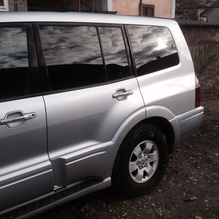 Двері Мітсубісі паджеро вагон Mitsubishi Pajero Wagon 2000-2019рр