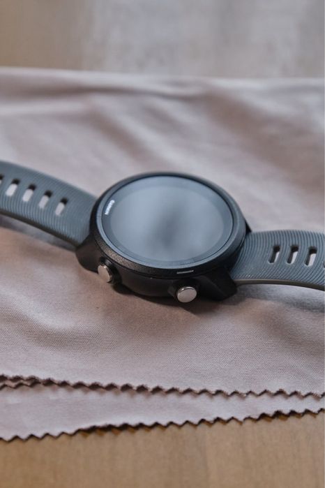 Garmin Forerunner 245  смарт-годинник