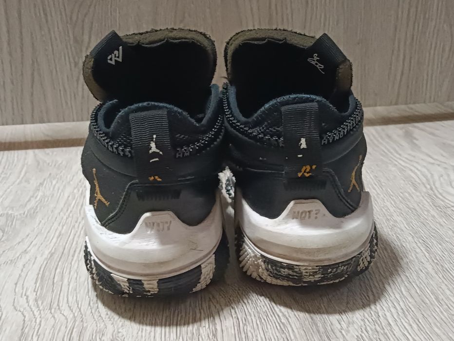 Buty Jordan czarne 35,5 do koszykówki czarne damskie / dziecięce basket koszykarskie