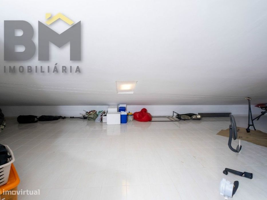 Apartamento T1 convertido em T2 com Tecnologia e Centralidade