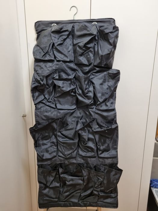 Sapateira nunca usada para pendurar na porta