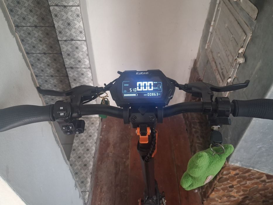 Продам електросамокат Kugoo Kirin G2 Pro 2025, 600W, 48V