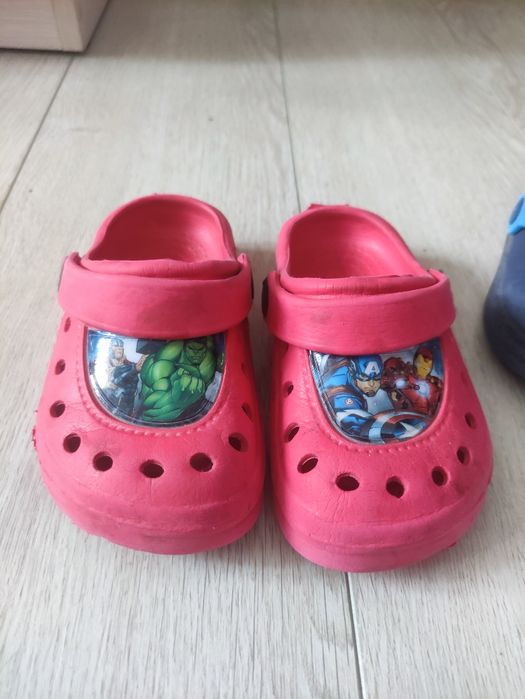 Сабо шльопанці крокси