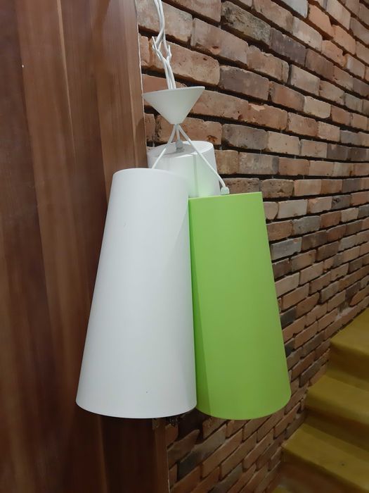 Lampa sufitowa z regulacją wysokości