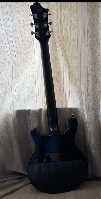 Guitarra Harley Benton RB 600