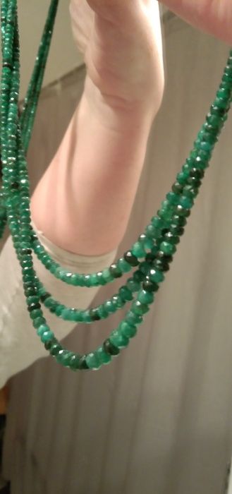 Ожерелье изумрудное