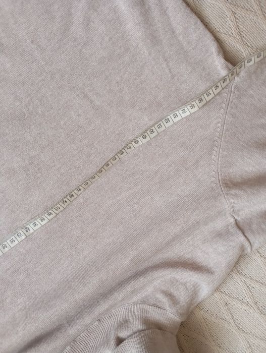 H&M XL klasyczny cienki sweterek z golfem na wiosnę beżowy