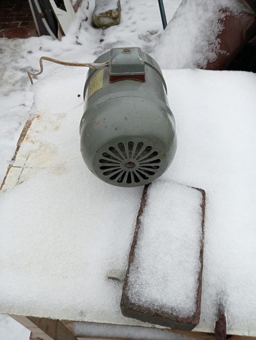 Електромотор на220