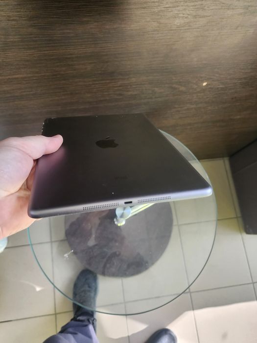 Продам Ipad Air. 16g Wi-Fi