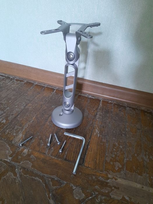 Крепление на стенку для жк телевизора.