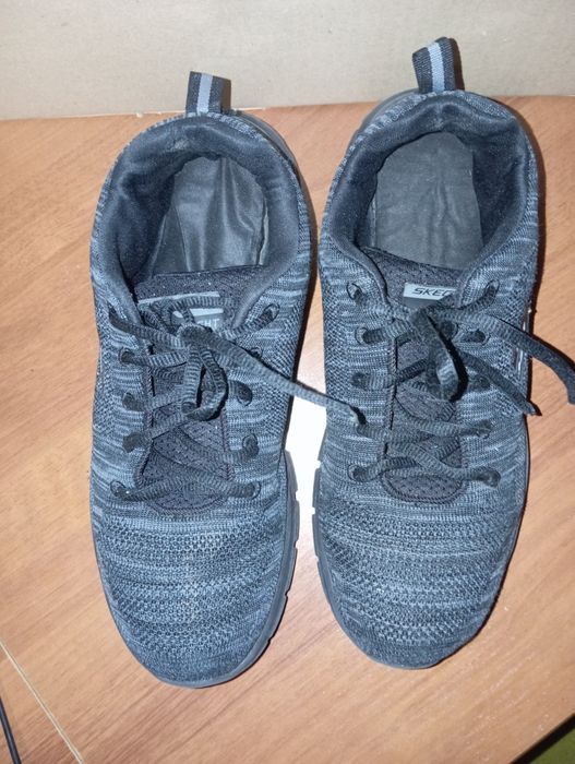 Sneakersy Skechers buty do biegania 41,5 rozmiar.