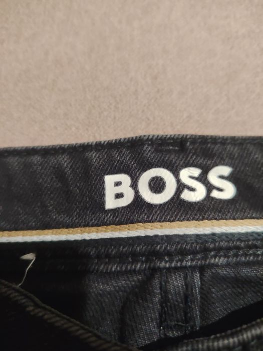 Spodnie jeansowe HUGO BOSS