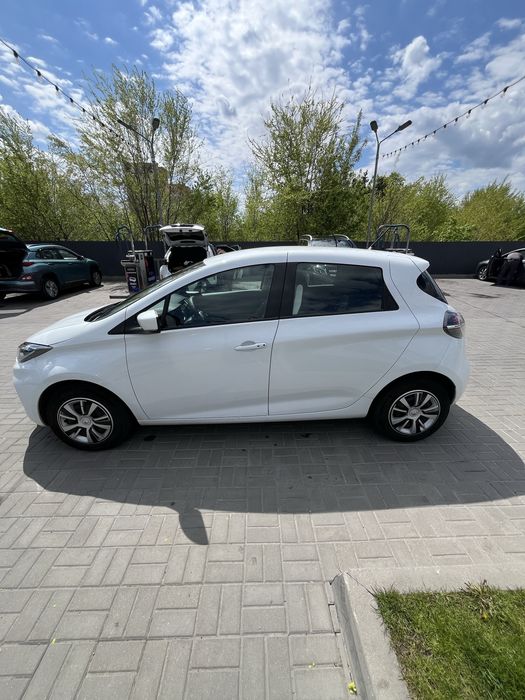 Легковий автомобіль