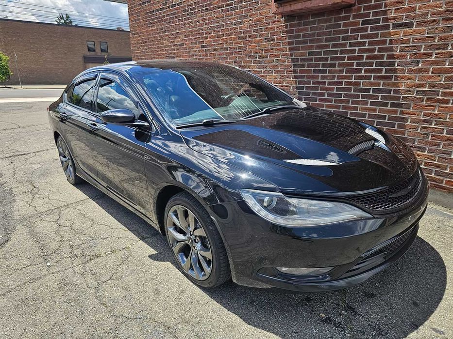 Chrysler 200 S      2015