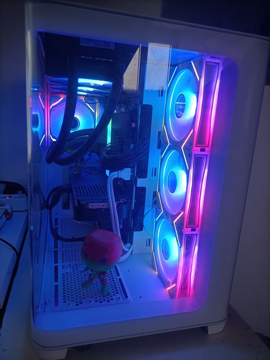 PC gamer Radeon 9070 XT ryzen 7 5700x