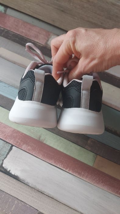 Кросівки на дівчинку Sketchers 29 р. 20 см.