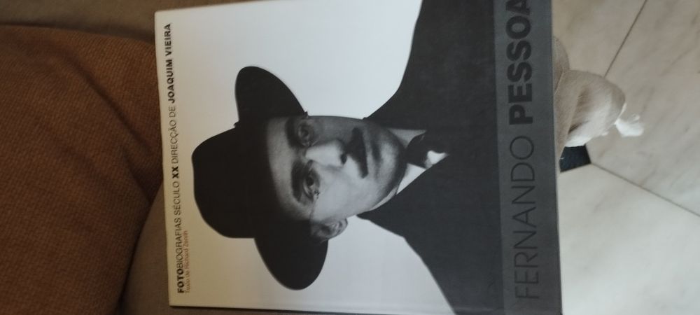 Fotobiografia de grandes figuras portuguesas séc XX