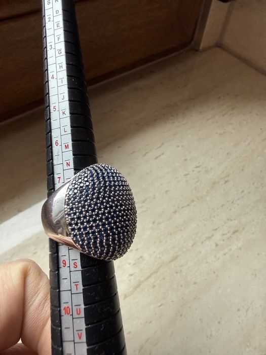 Srebrny pierścionek 925 cyrkonie granatowe duży solidny 17,5