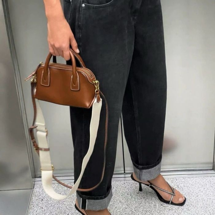 Сумка zara, зара, чорна, тренд кросбоді