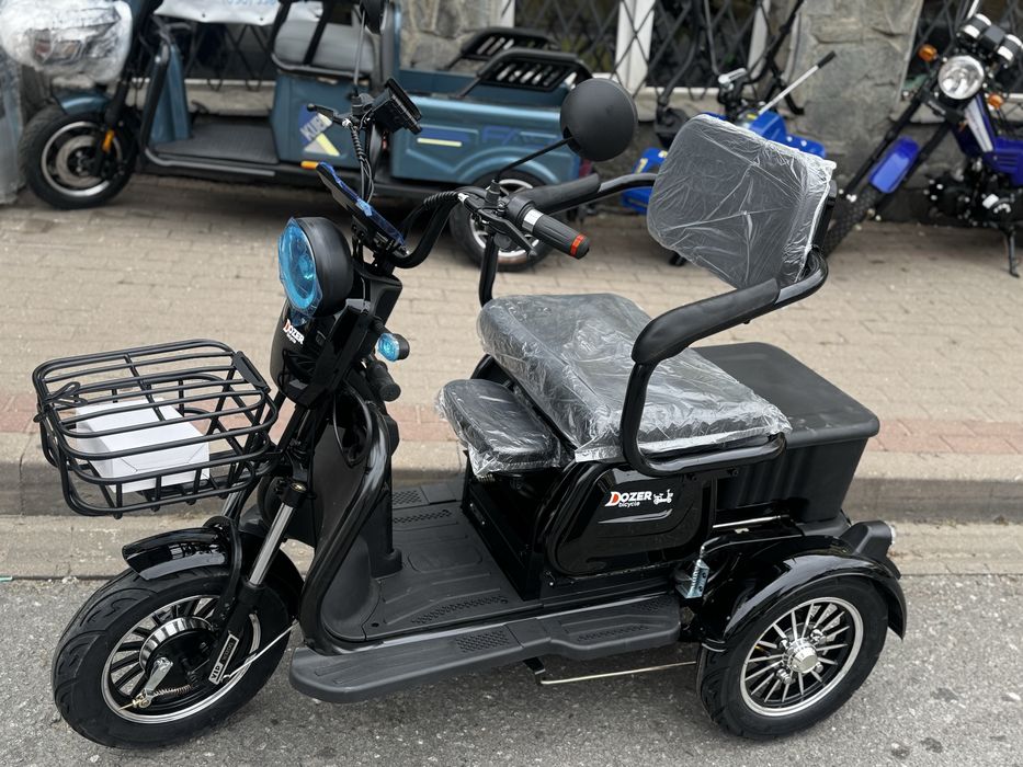 Електротрицикл DOZER Model 4E