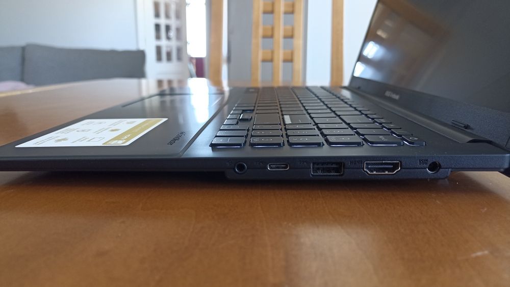 Portátil Asus Vivobook 15 - Pouquíssimo Uso