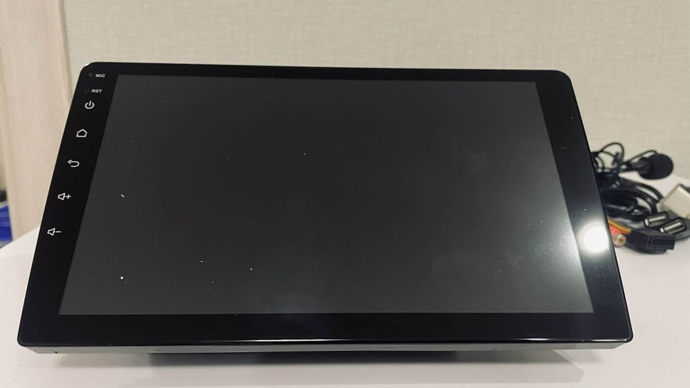 Авто  магнітола.