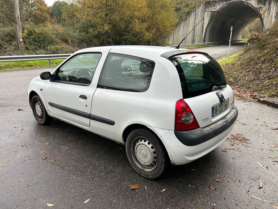 Renault clio 1.5 DCI - 02
