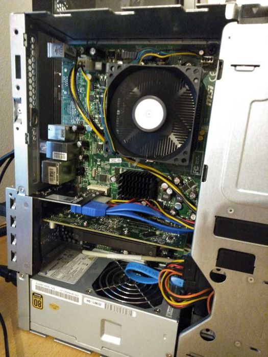 Komputer AMD Athlon X3 425, 8GB DDR3, AMD Radeon HD