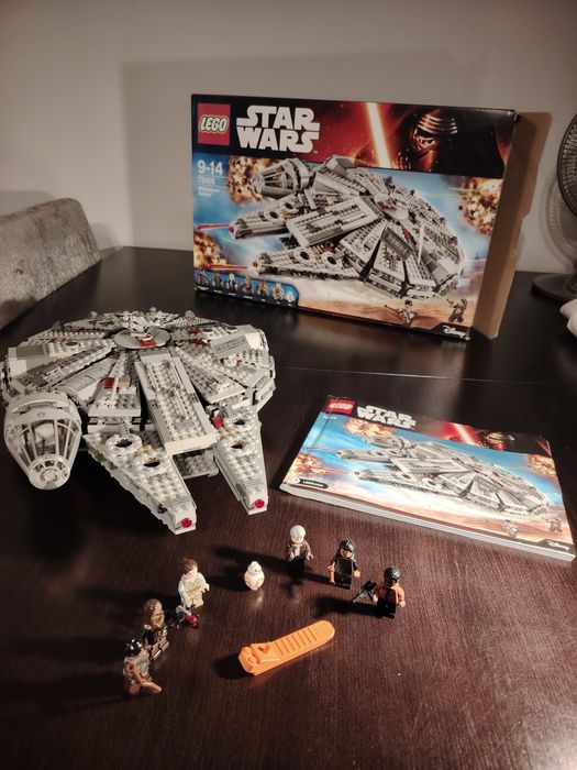LEGO Star Wars 75105 - Millennium Falcon,