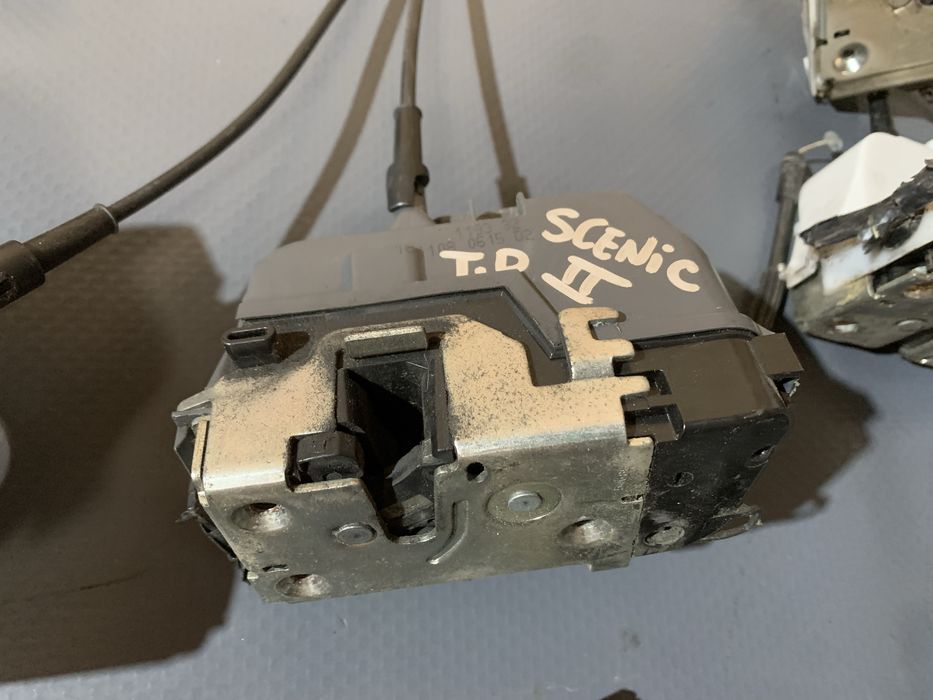 Fechadura fecho porta tras direita Renault scenic II