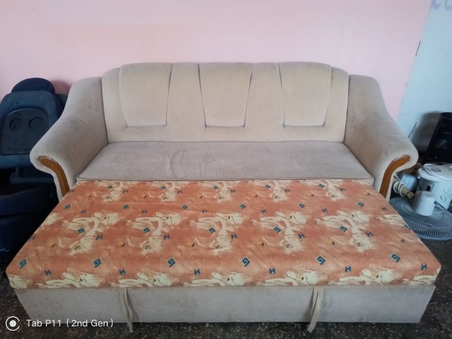 Продам диван в хорошем состоянии