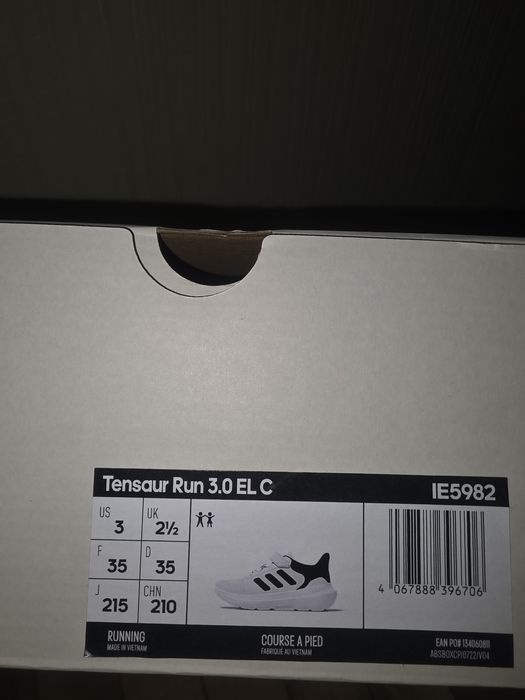 Кроссовки Adidas 35 размер