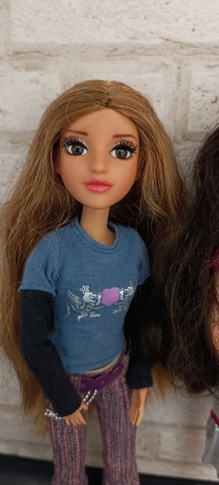 Ляльки МС2 на тілі Liv