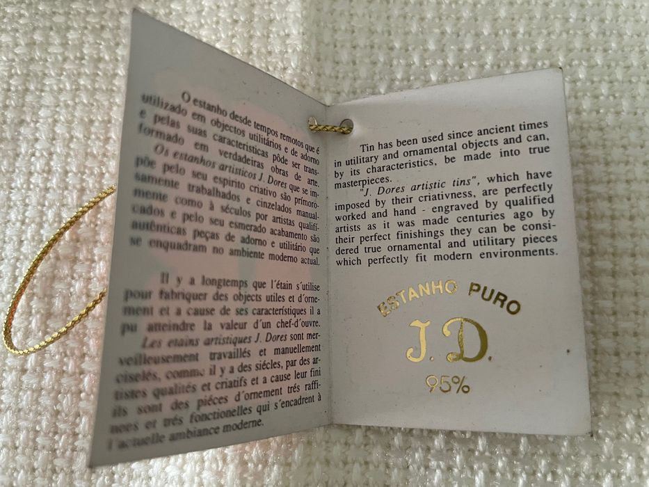 Caixa decorativa em estanho