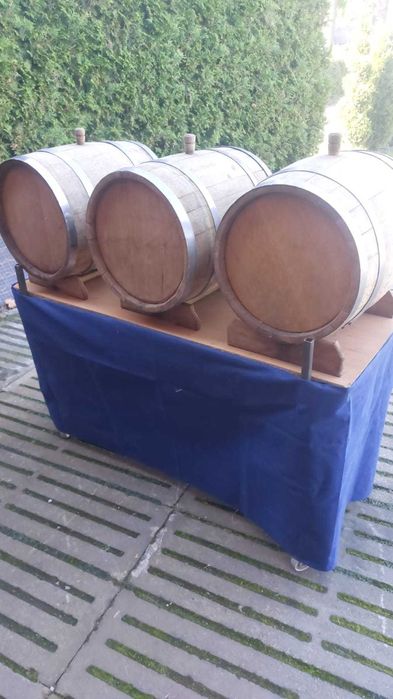 Beczki dębowe na wino itp. 50L - 3 sztuki