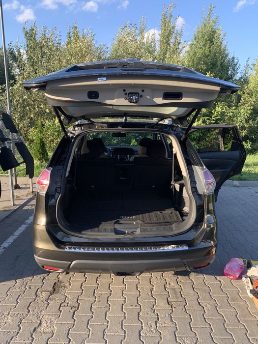 nissan rogue на 7 мість