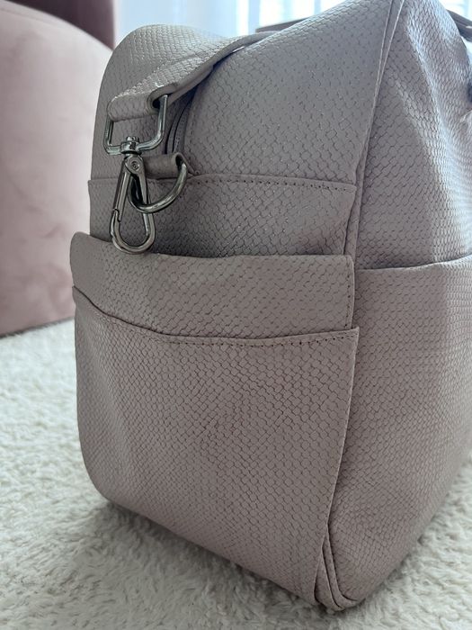 Mala maternidade/passeio, muda fralda e porta documentos Mayoral