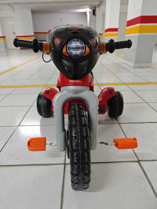 Triciclo Fisher-Price Harley-Davidson (Com Luzes e Sons) – Como Novo