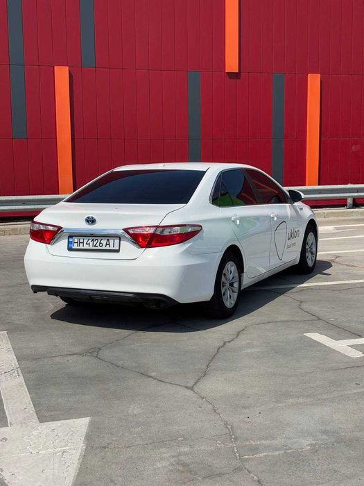Оренда авто під таксі та особисті потреби. Hybrid Camry