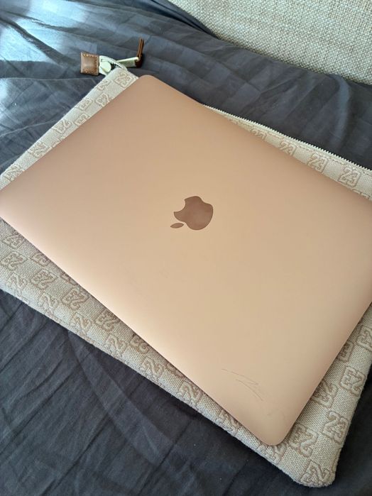 Купити Macbook Air 2020 M1 - ціна на макбук аір 2020 м1 на OLX.ua
