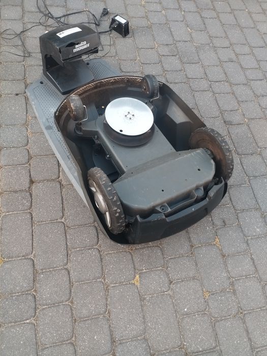 Robot koszący Husqvara automower 230 acx mały przebieg
