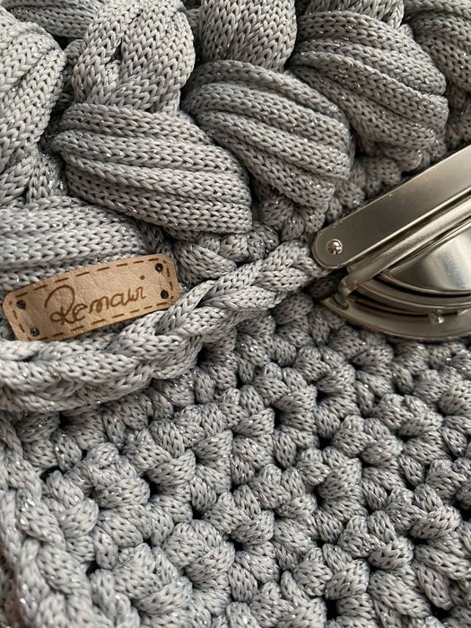 Torebka handmade srebrna nitka