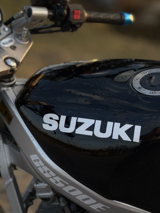 Продам гарниний та нанійний мотоцикил