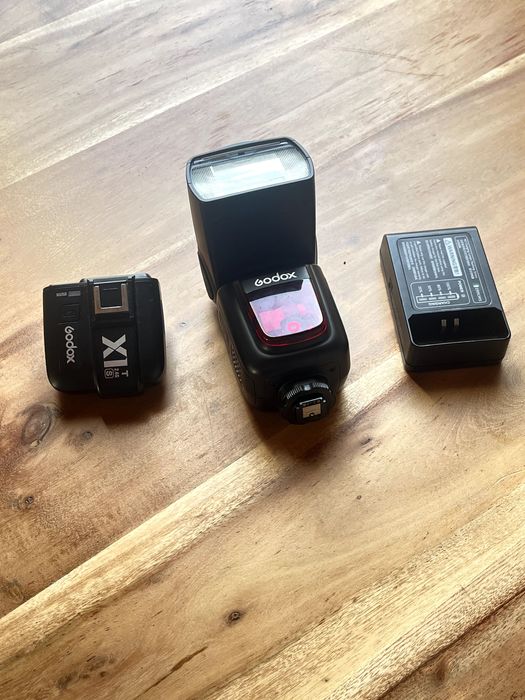 Godox V860IIS (Sony) + X1 T2.4G S Flash Trigger – Unused64752113378562123