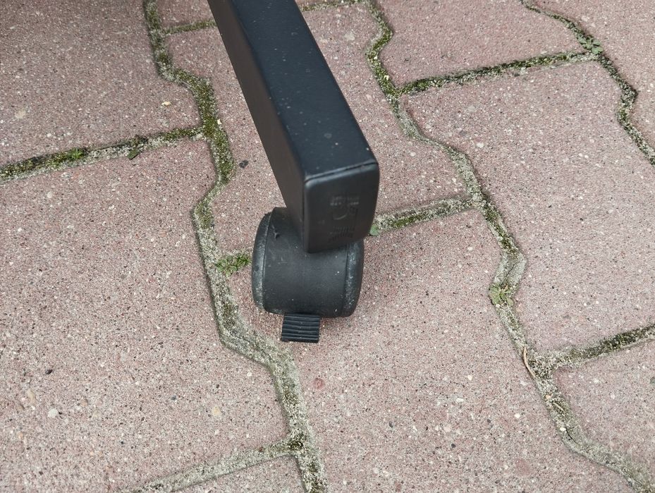 Biurko gamingowe z nadstawką