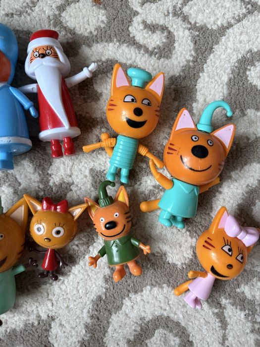 Три кота іграшки, фігурки