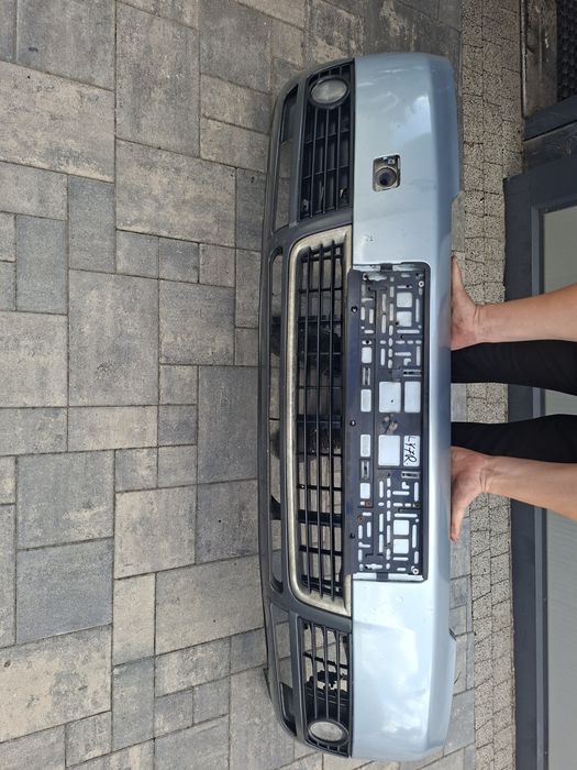 Audi a4 b6 zderzak przod przedni błękitny ly7r
