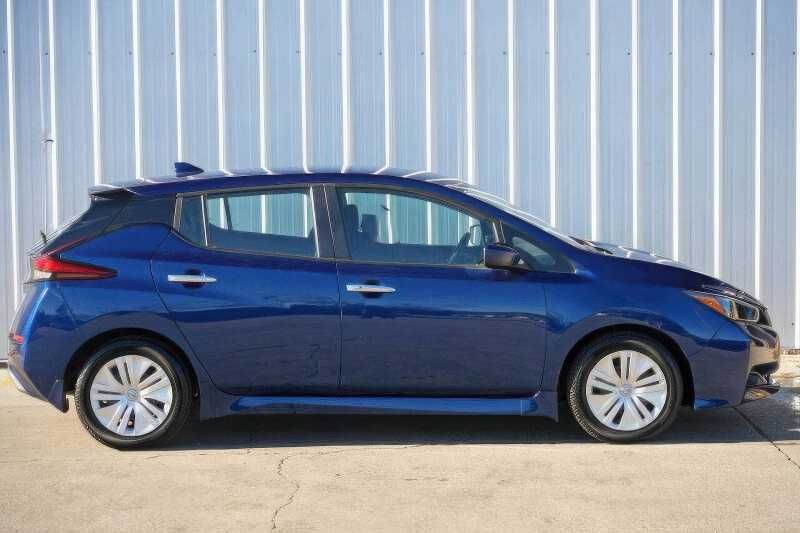 2023 Nissan LEAF S